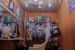 Ita-Osu-Market-Hairdressing-salon-connected-to-the-solar-system